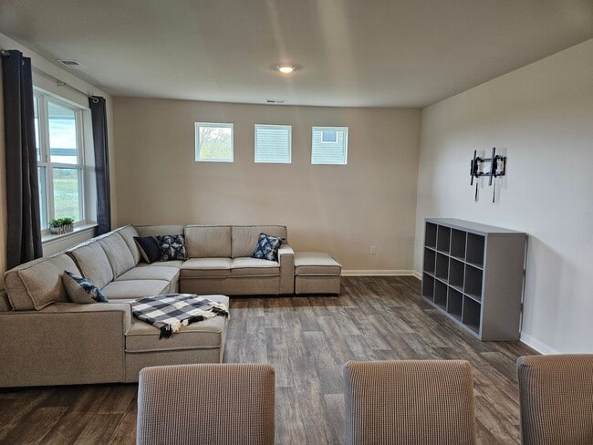 Building Photo - 20568 Smithfield Cir