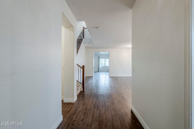 Building Photo - 2744 E Donato Dr