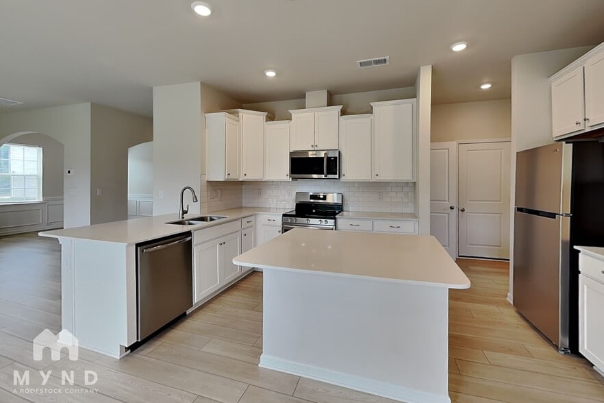 Building Photo - 5504 Soft Shell Dr