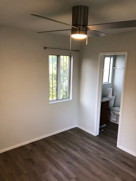 Building Photo - 119 W Hillsdale St