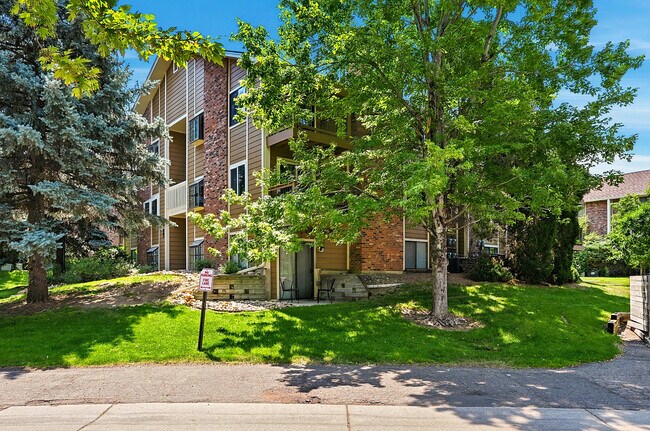 Building Photo - 3021 S Ursula Cir