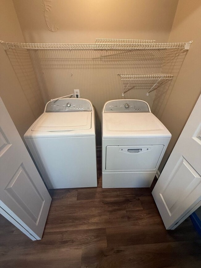 Building Photo - 2 Bed 2 Bath Home Near Cherry Park