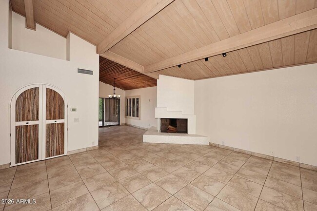 Building Photo - 9969 E Bayview Dr