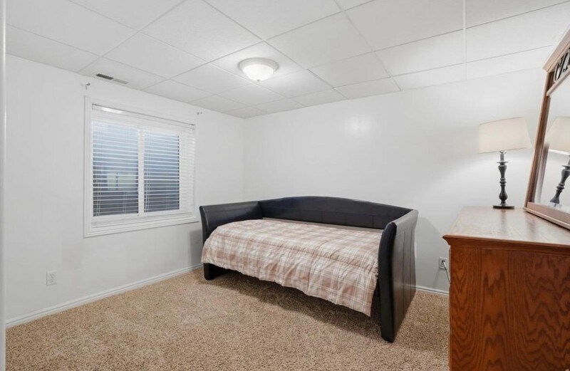 Building Photo - 9489 Kirkside Dr
