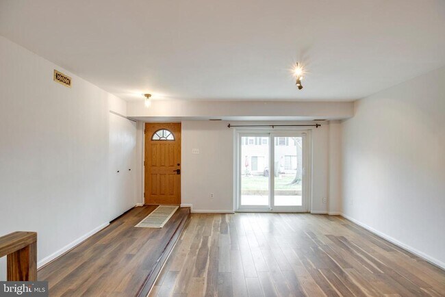 Building Photo - 6421 Birch Leaf Ct