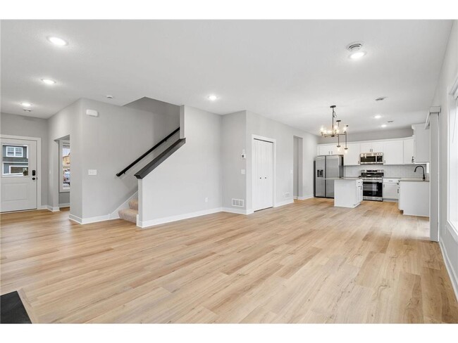 Building Photo - 13130 ISETTA CIR NE