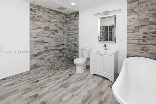 Building Photo - 1110 S 14th Ave