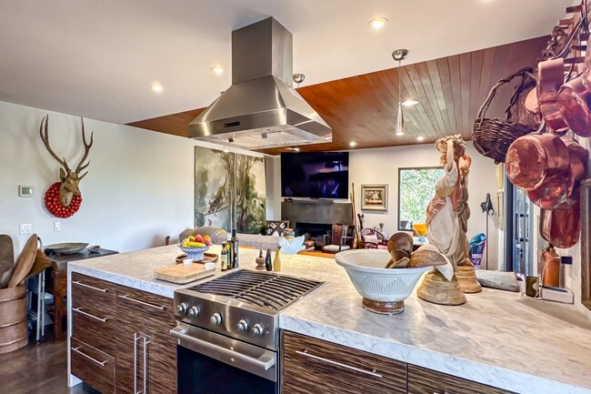 Building Photo - 1344 Marianna Rd