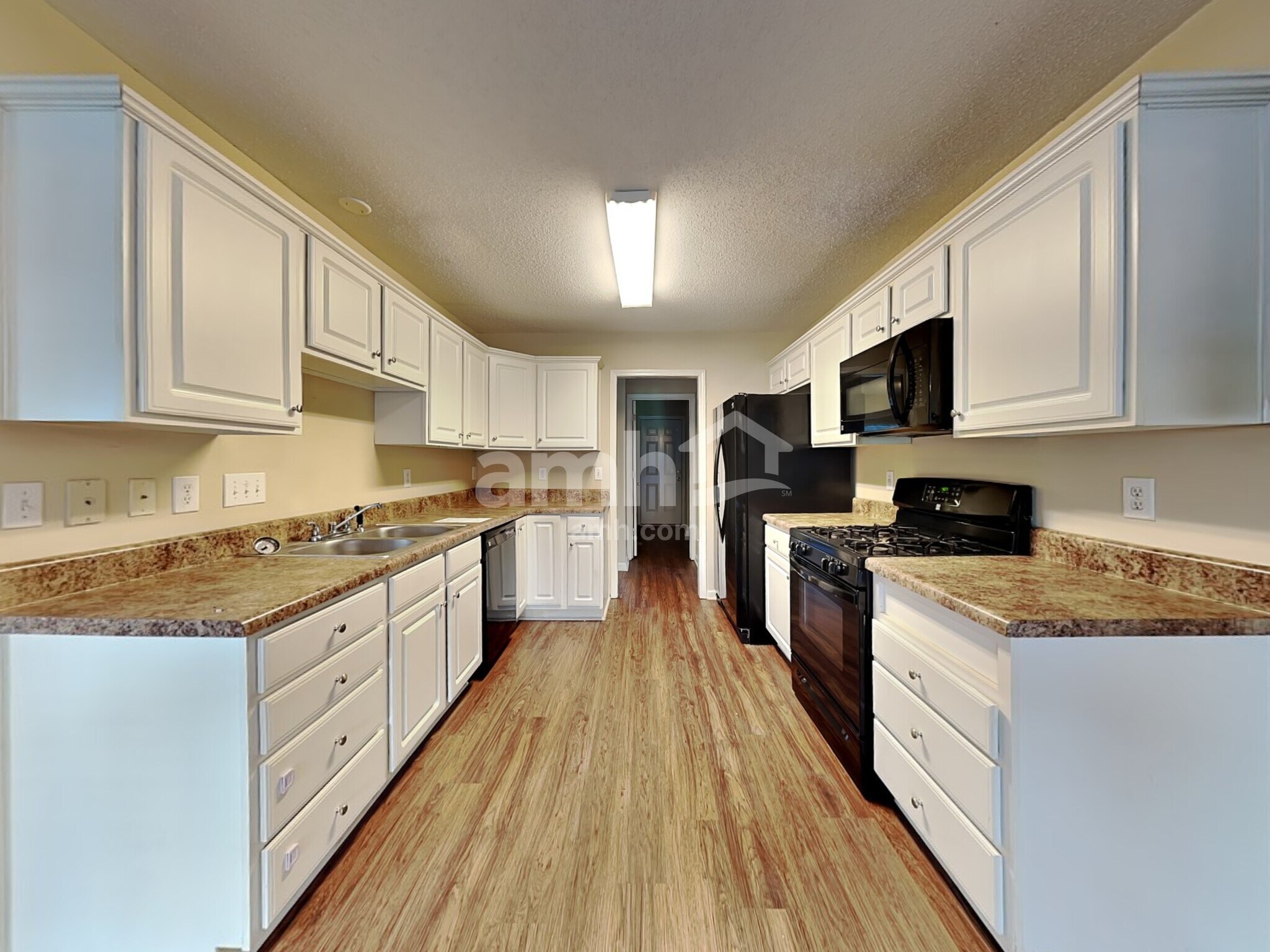 Building Photo - 5 Stonington Way