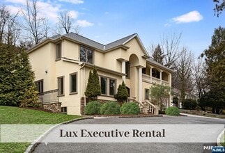 Building Photo - 230 Hillcrest Rd