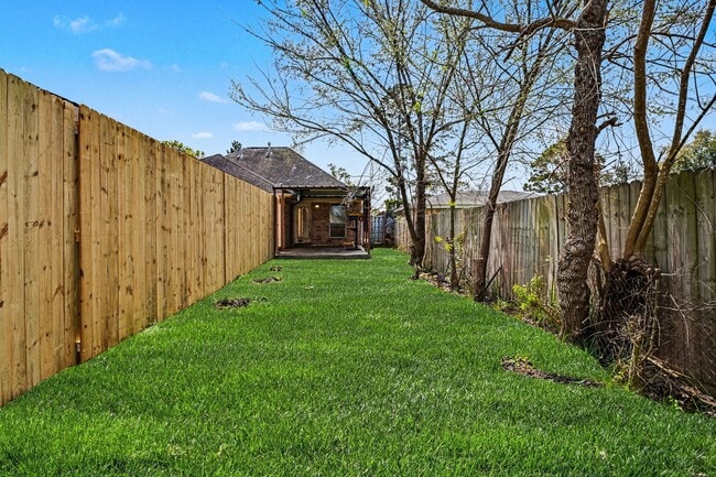 Building Photo - 507 Ave F