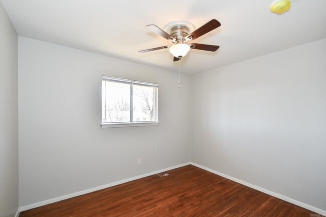 Building Photo - 1331 Starfield Rd