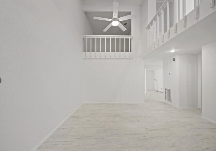 Building Photo - 11650 Village Pl Dr