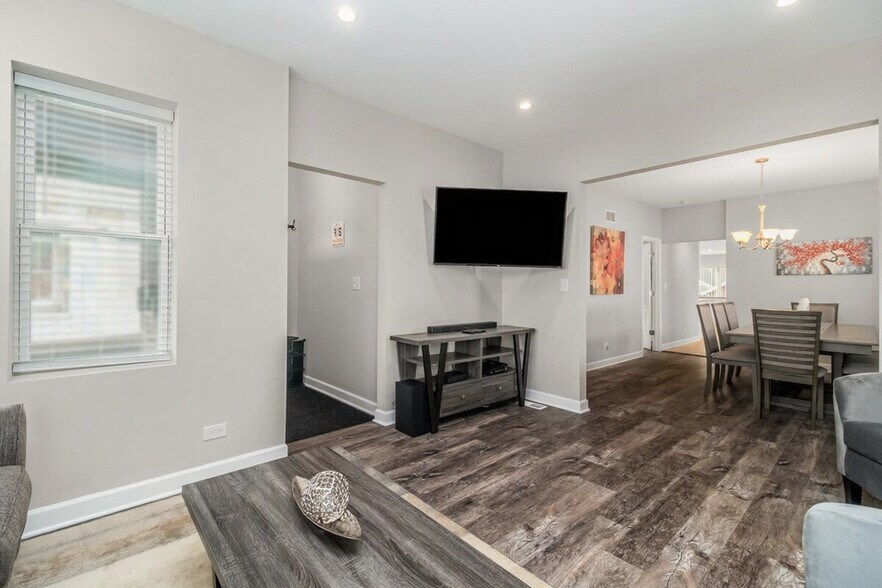 Building Photo - 7411 W 56th St