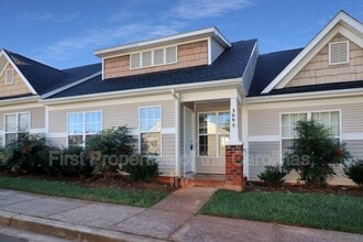 Building Photo - 309 Sampson St