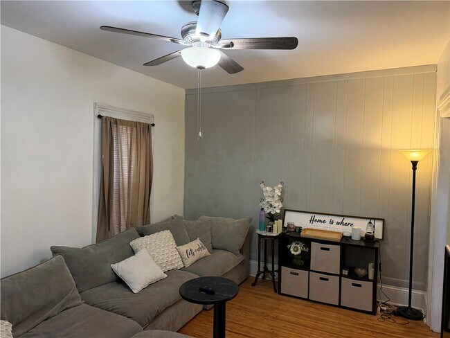 Building Photo - 69 Averill Ave