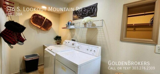 Building Photo - 136 S Lookout Mountain Rd