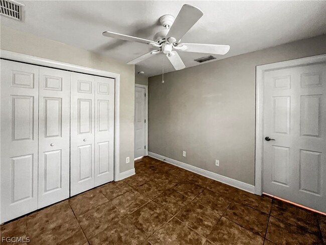 Building Photo - 13437 First St