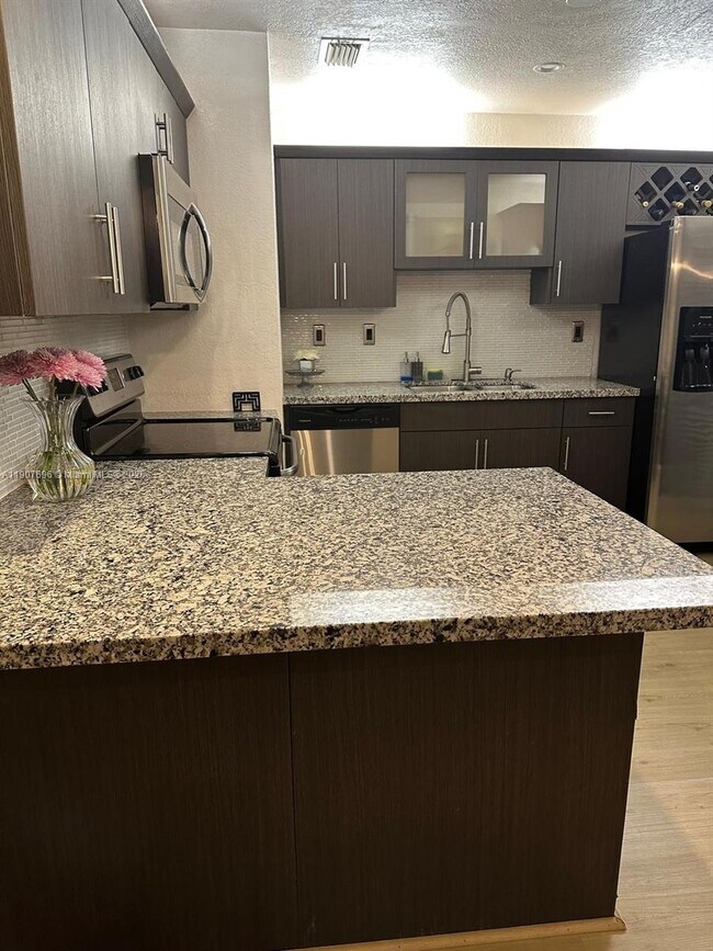 Building Photo - 15304 SW 81st Ln