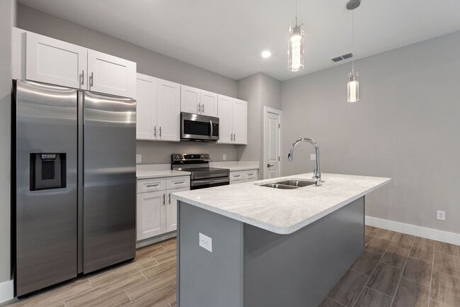 Building Photo - Deposit-Free! Modern, energy efficient hom...