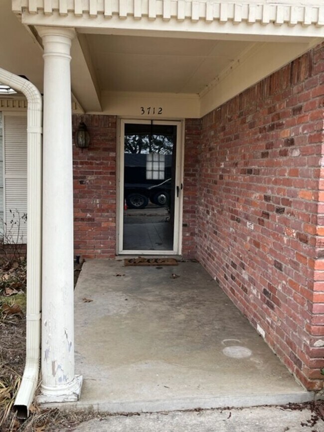 Building Photo - 3712 Pope Ave
