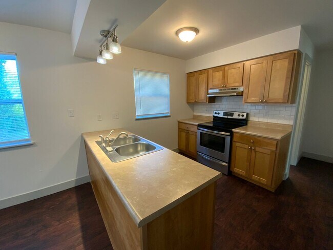 Building Photo - 204 S Scott Blvd