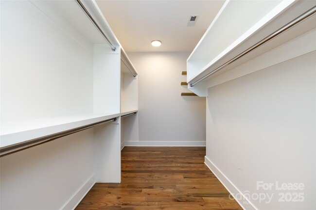Building Photo - 1012 Rockway Dr