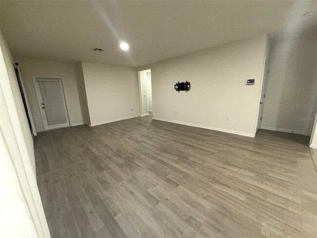 Building Photo - 1329 Derry Ave