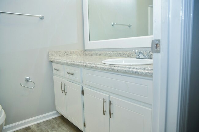 Building Photo - 4889 Old Bainbridge Rd