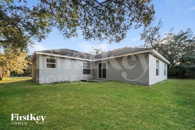 Building Photo - 403 Manitoba Ln