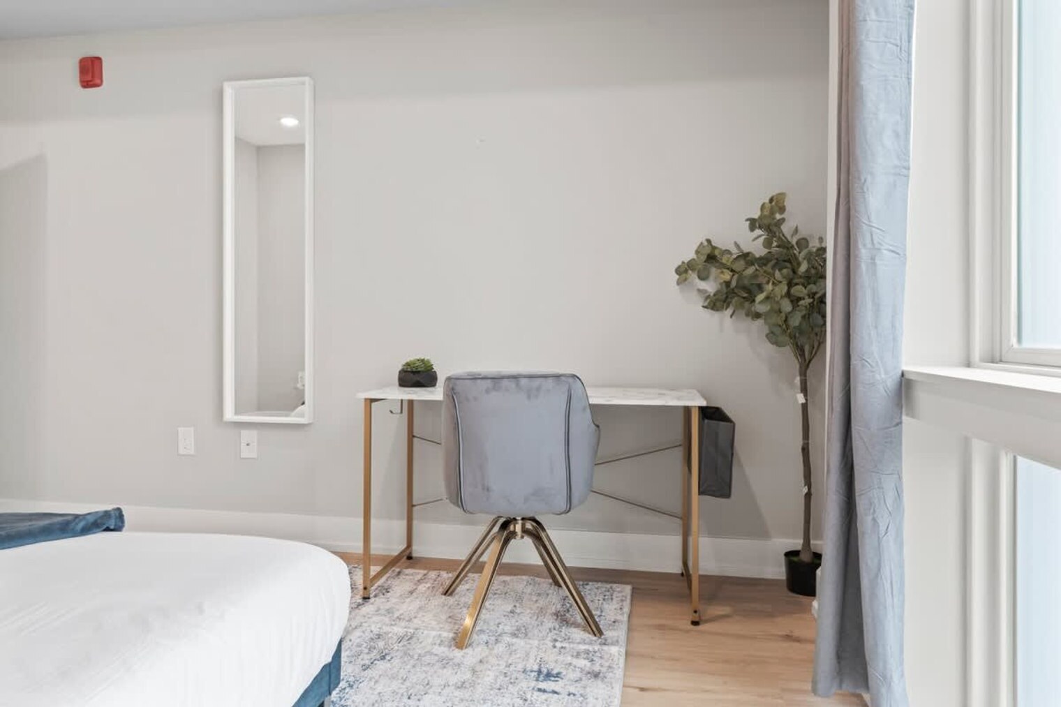 Building Photo - 626 N Delaware Ave