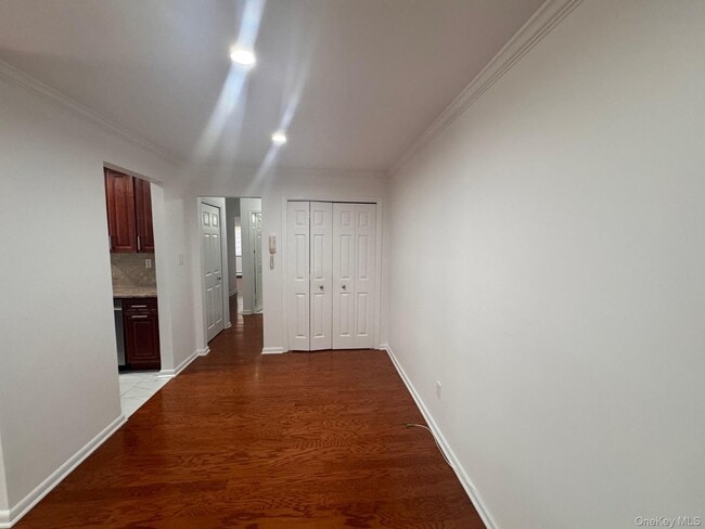 Building Photo - 500 Central Park Ave