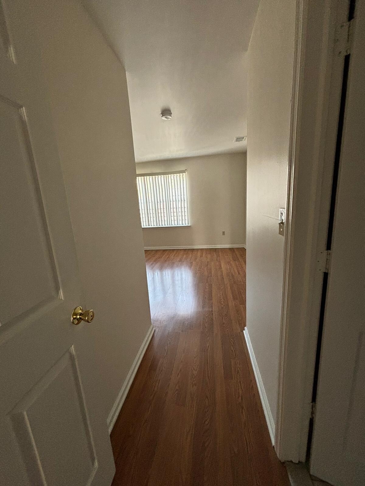 Building Photo - 28 Delavan Pl