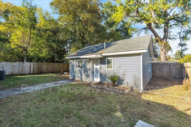 Building Photo - 2514 Florida Ave