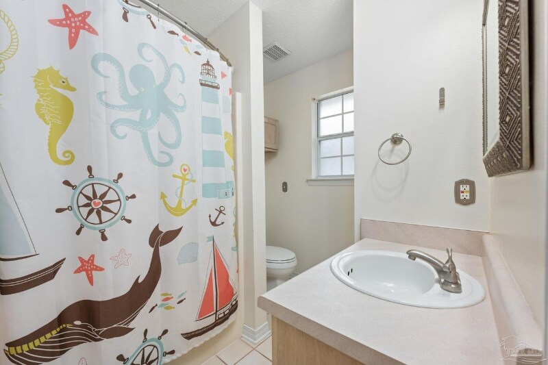 Building Photo - 3159 Hickory St