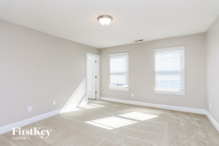 Building Photo - 2205 Wise Owl Dr