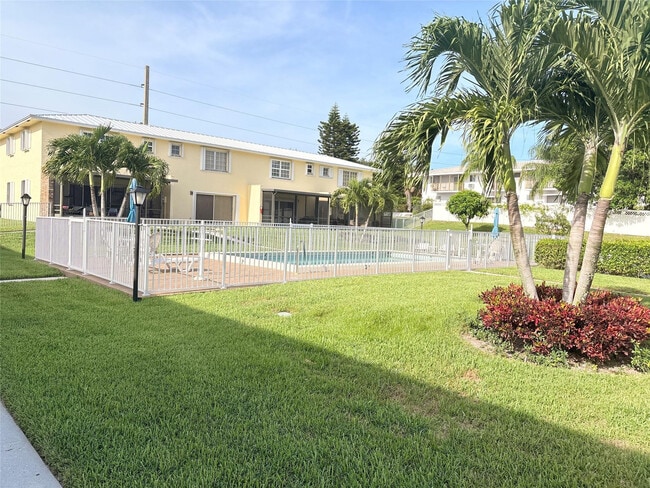 Building Photo - 60 SW 5th Ave