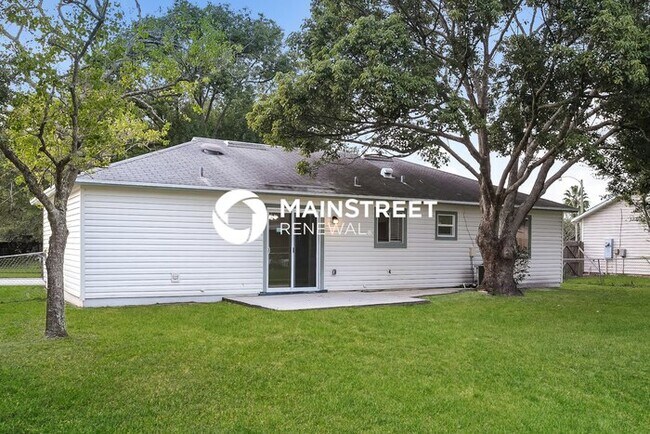 Building Photo - 3 Bedroom Pet-Friendly Home in Kissimmee, ...
