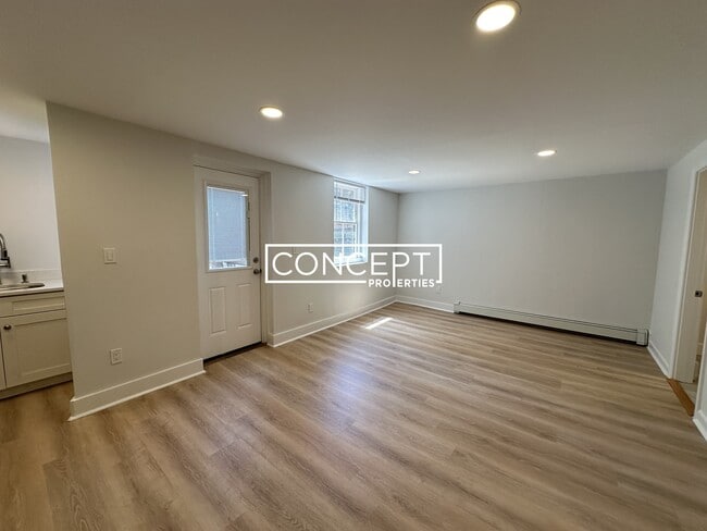 Building Photo - 501 Beacon St