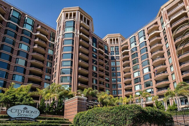 Primary Photo - 500 W Harbor Dr