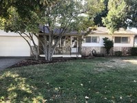 Building Photo - 1059 La Mesa Dr