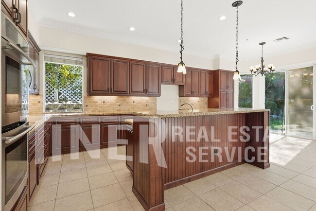 Building Photo - 4616 Gatwick Way