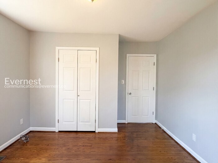 Building Photo - 7730 Emerson Rd