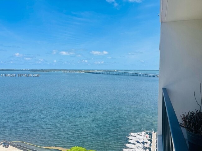 Building Photo - 1865 Brickell Ave