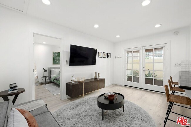 Building Photo - 927 Euclid St