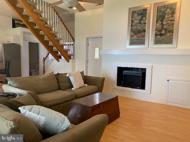 Building Photo - 1420 Riverside Dr