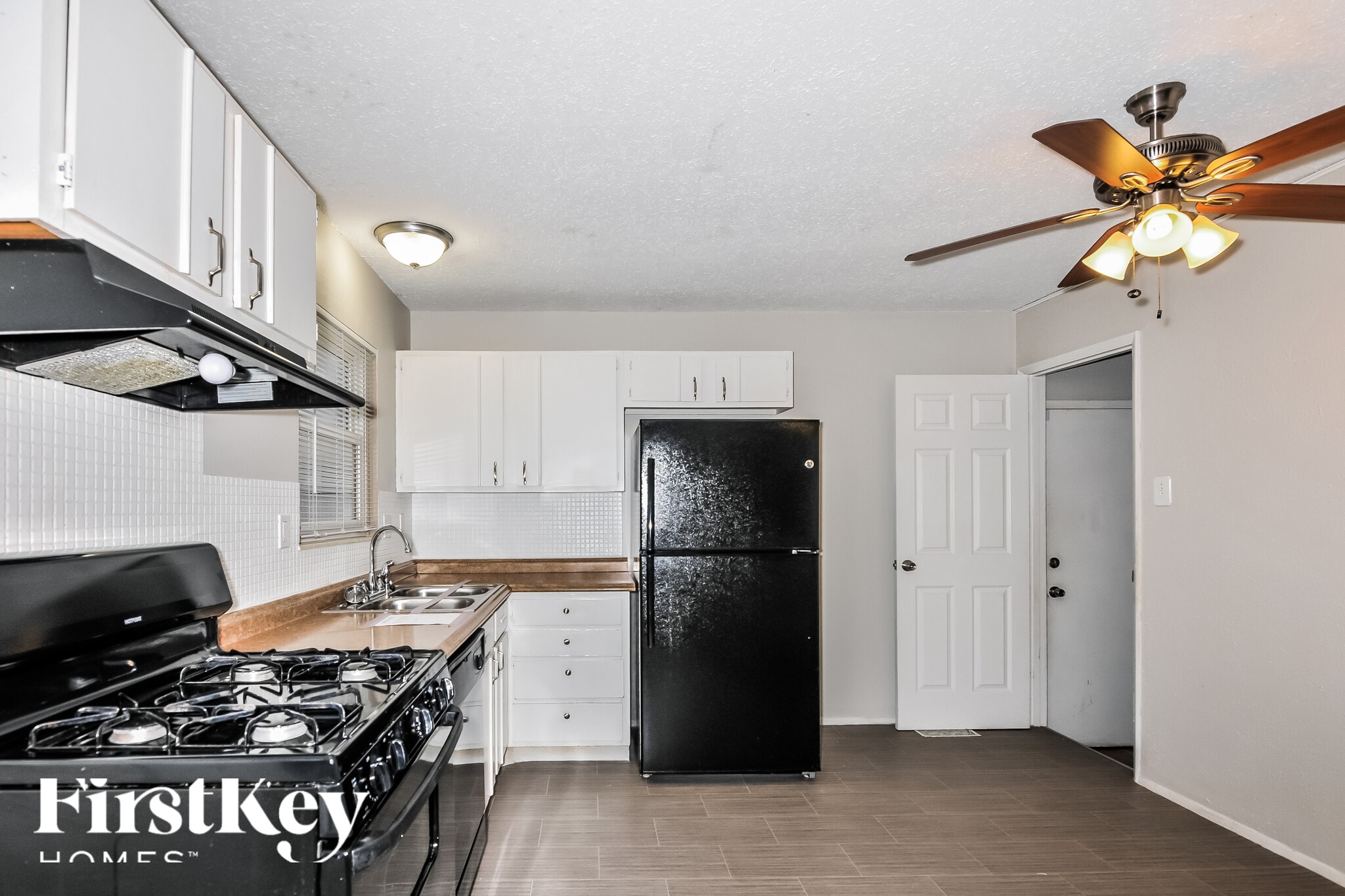 Building Photo - 14389 Wild Fox Ct