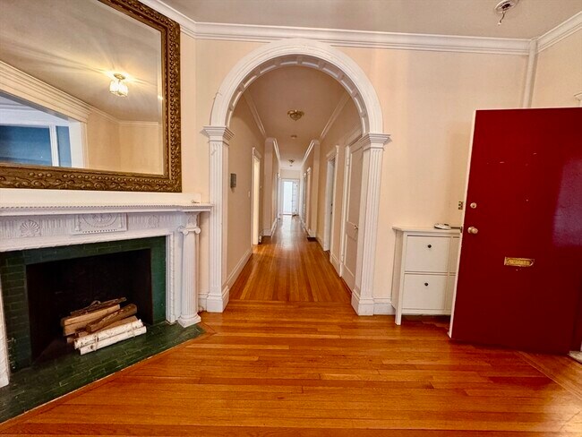 Building Photo - 497 Boylston St
