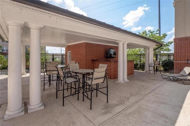 Building Photo - 1270 Strassner Dr