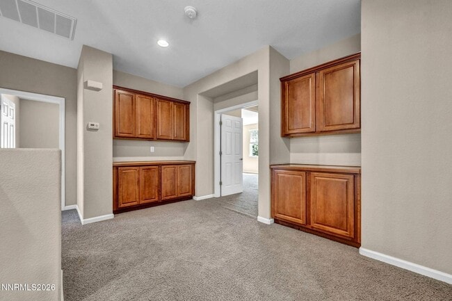 Building Photo - 520 Needles Ct